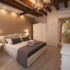 ca-del-pape.hotelinveneto.com/